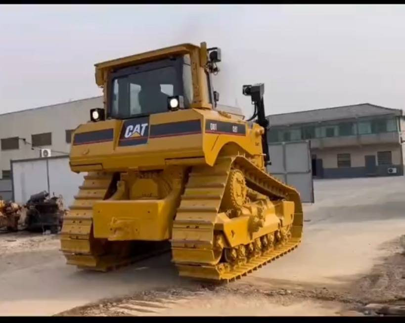 CAT D 8 T - Bulldozer: foto 1 CAT D 8 T - Bulldozer: foto 1