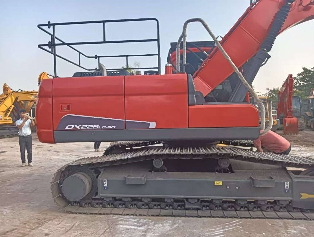 Excavadora de cadenas Doosan DX 225: foto 23
