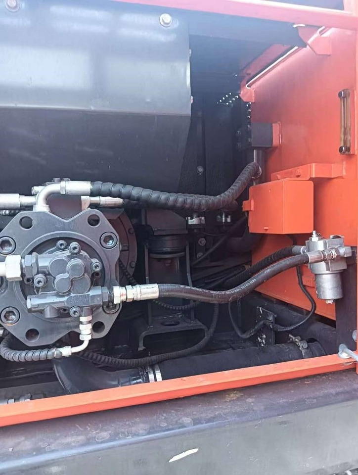 Excavadora de cadenas Doosan DX 225: foto 12