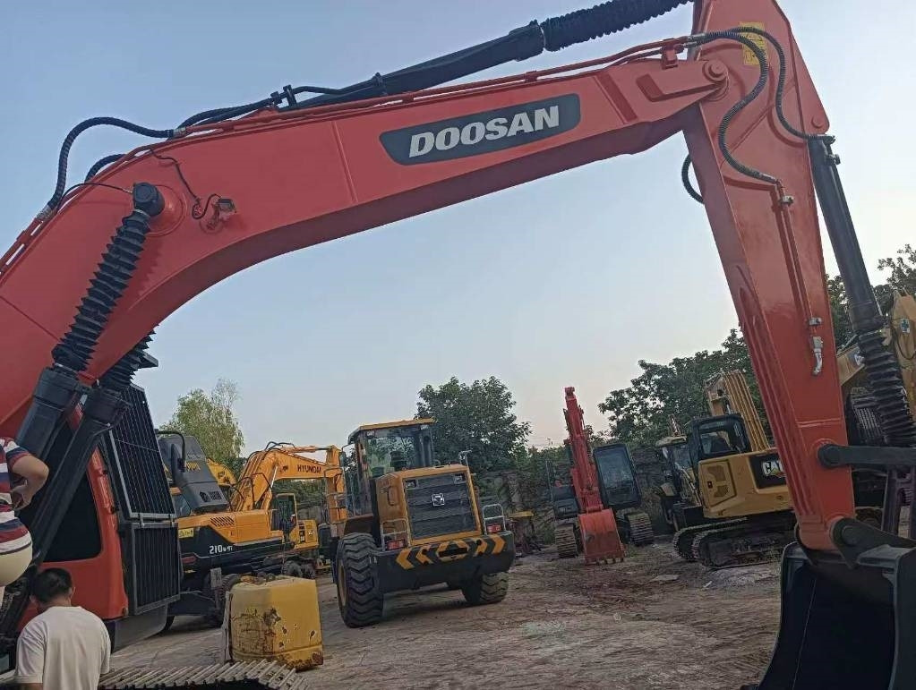 Doosan DX 225 LC-9C - Excavadora de cadenas: foto 4 Doosan DX 225 LC-9C - Excavadora de cadenas: foto 4