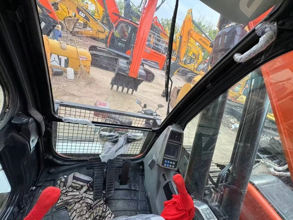 Doosan DX 300 LC - Excavadora de cadenas: foto 2 Doosan DX 300 LC - Excavadora de cadenas: foto 2