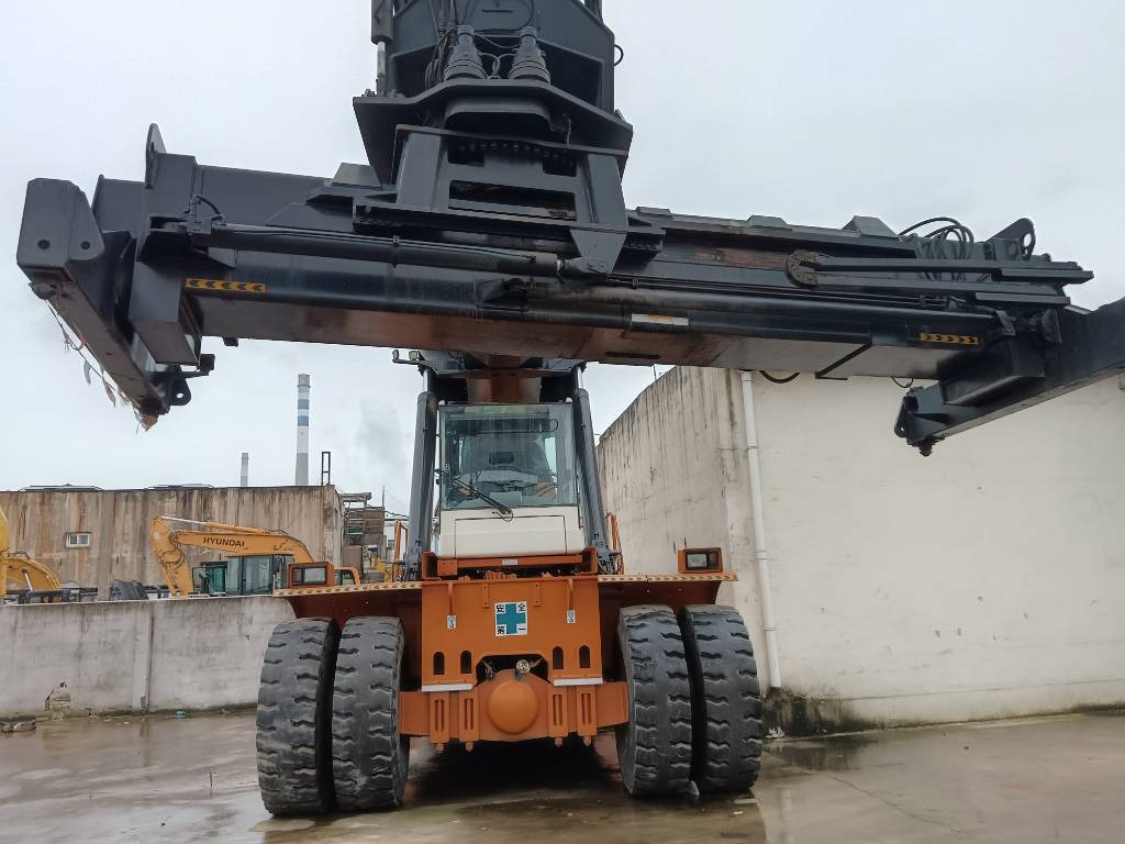 Ferrari 278 - Reach stacker: foto 2 Ferrari 278 - Reach stacker: foto 2