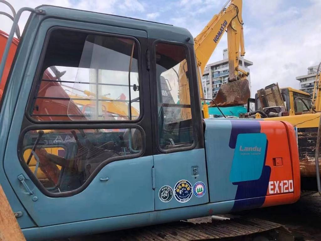 Hitachi EX 120-3 - Excavadora de cadenas: foto 5 Hitachi EX 120-3 - Excavadora de cadenas: foto 5