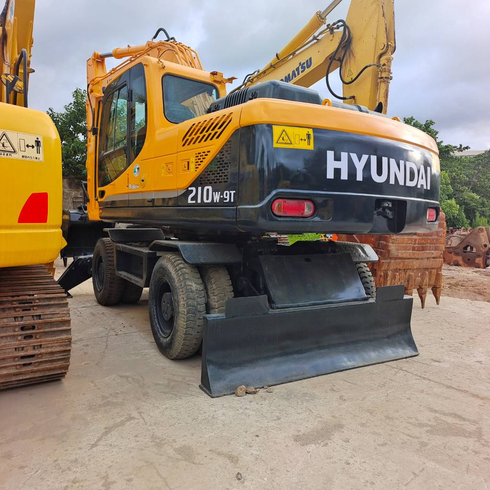 Hyundai 210W-9 - Excavadora de ruedas: foto 1 Hyundai 210W-9 - Excavadora de ruedas: foto 1