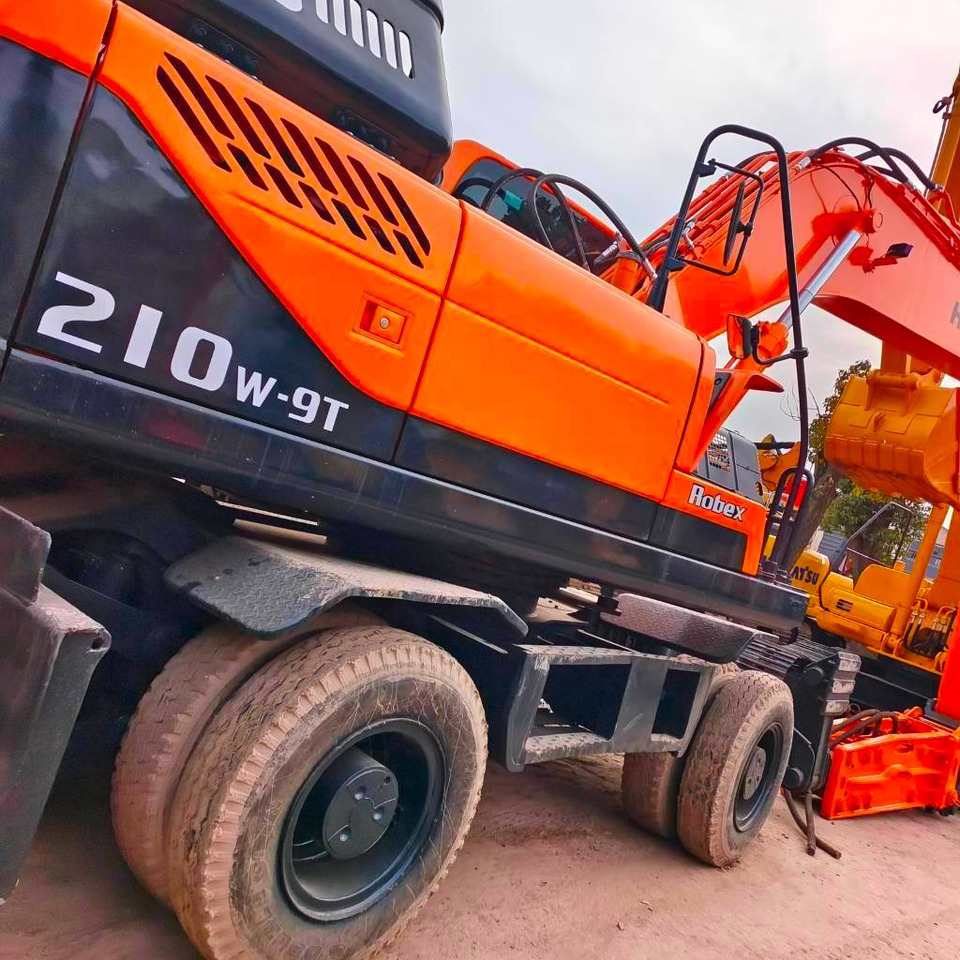 Hyundai 210W-9 - Excavadora de ruedas: foto 4 Hyundai 210W-9 - Excavadora de ruedas: foto 4
