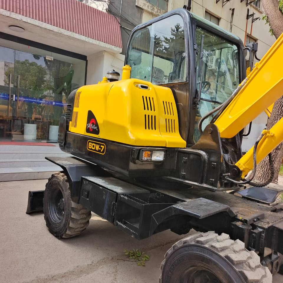 Hyundai 60 W-7 60W-9 - Excavadora de ruedas: foto 4 Hyundai 60 W-7 60W-9 - Excavadora de ruedas: foto 4