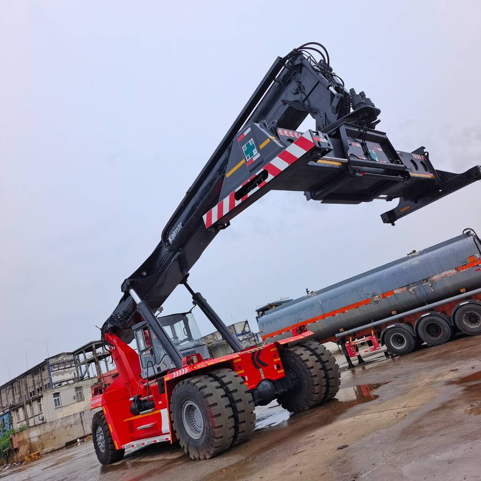 Kalmar DRF 450 - Reach stacker: foto 3 Kalmar DRF 450 - Reach stacker: foto 3