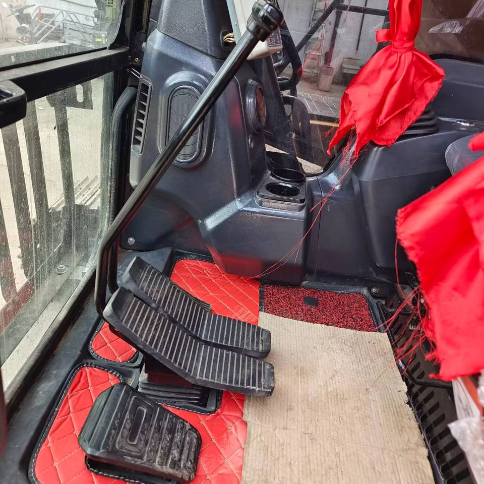 Excavadora de cadenas Sany SY 215 C-9: foto 14