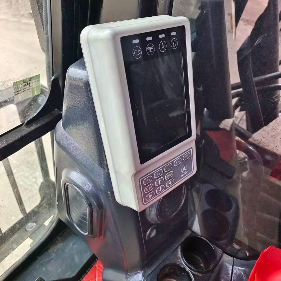 Excavadora de cadenas Sany SY 215 C-9: foto 35