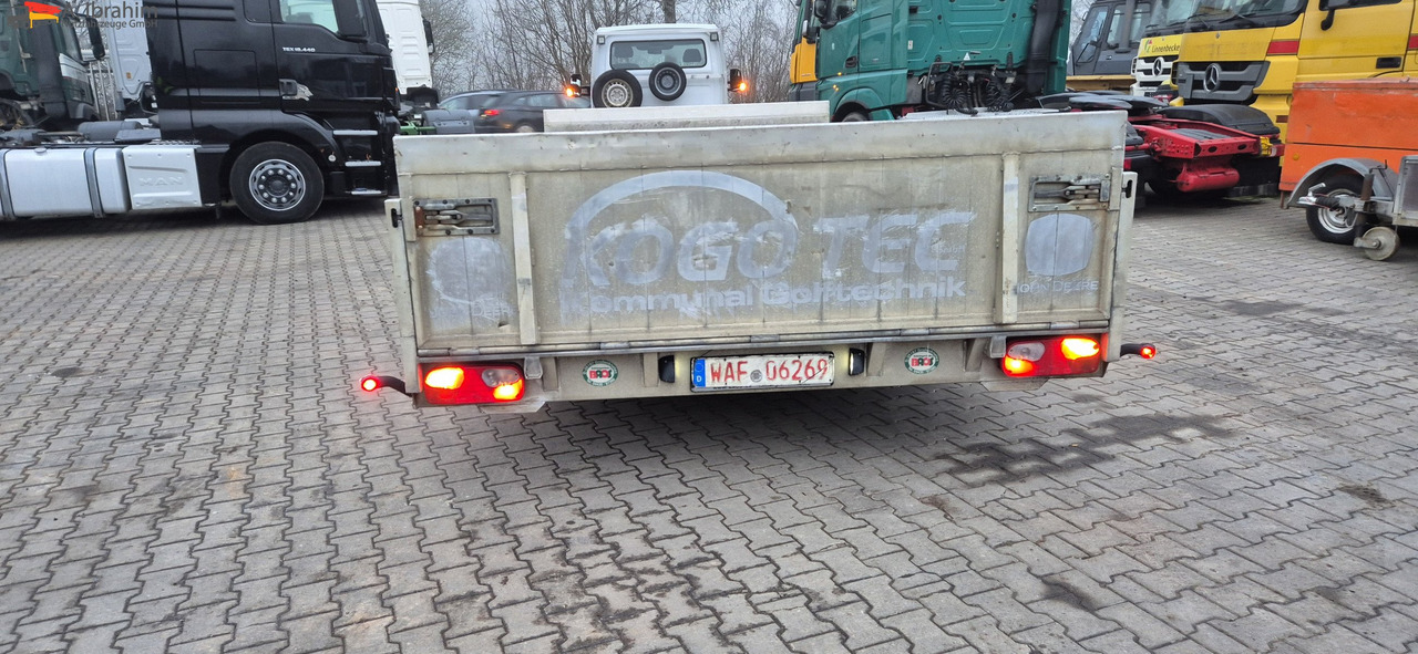 BAOS Plateauanhänger Anhänger Tandem, Baumaschinen und Fahrzeuge - Remolque plataforma/ Caja abierta: foto 4 BAOS Plateauanhänger Anhänger Tandem, Baumaschinen und Fahrzeuge - Remolque plataforma/ Caja abierta: foto 4