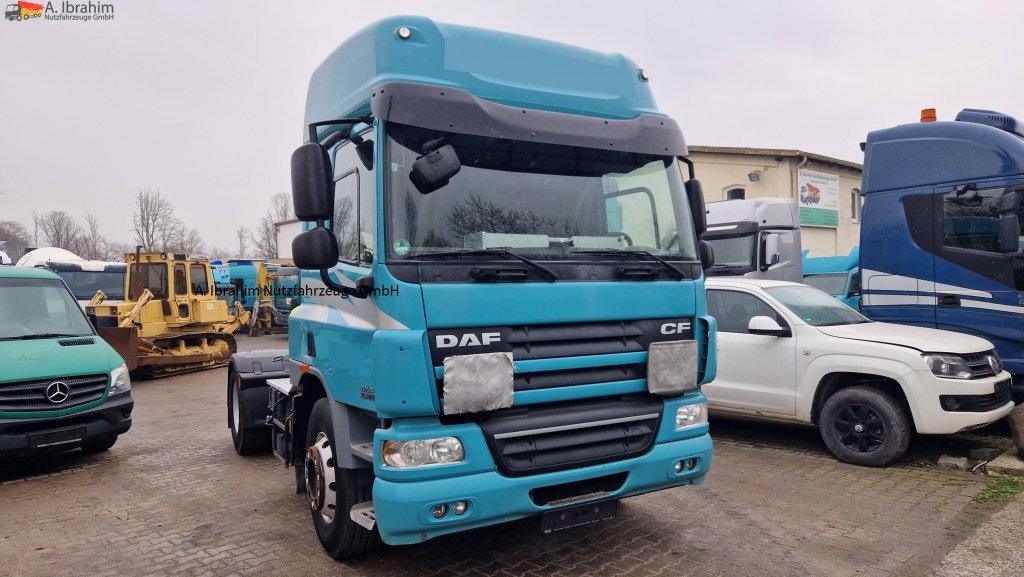 Daf FT CF 2x Nebenantrieb, Kipphydraulik deutsches Fahrzeug, fehlerfrei im Display - Cabeza tractora: foto 2 Daf FT CF 2x Nebenantrieb, Kipphydraulik deutsches Fahrzeug, fehlerfrei im Display - Cabeza tractora: foto 2