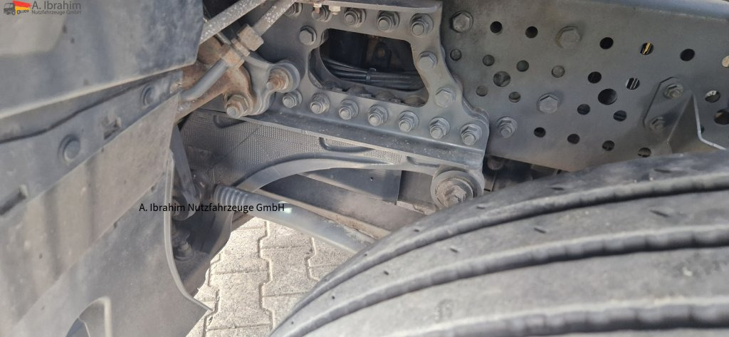 Mercedes-Benz 1842LS Zugmaschine mit Kontergewicht - Cabeza tractora: foto 4 Mercedes-Benz 1842LS Zugmaschine mit Kontergewicht - Cabeza tractora: foto 4