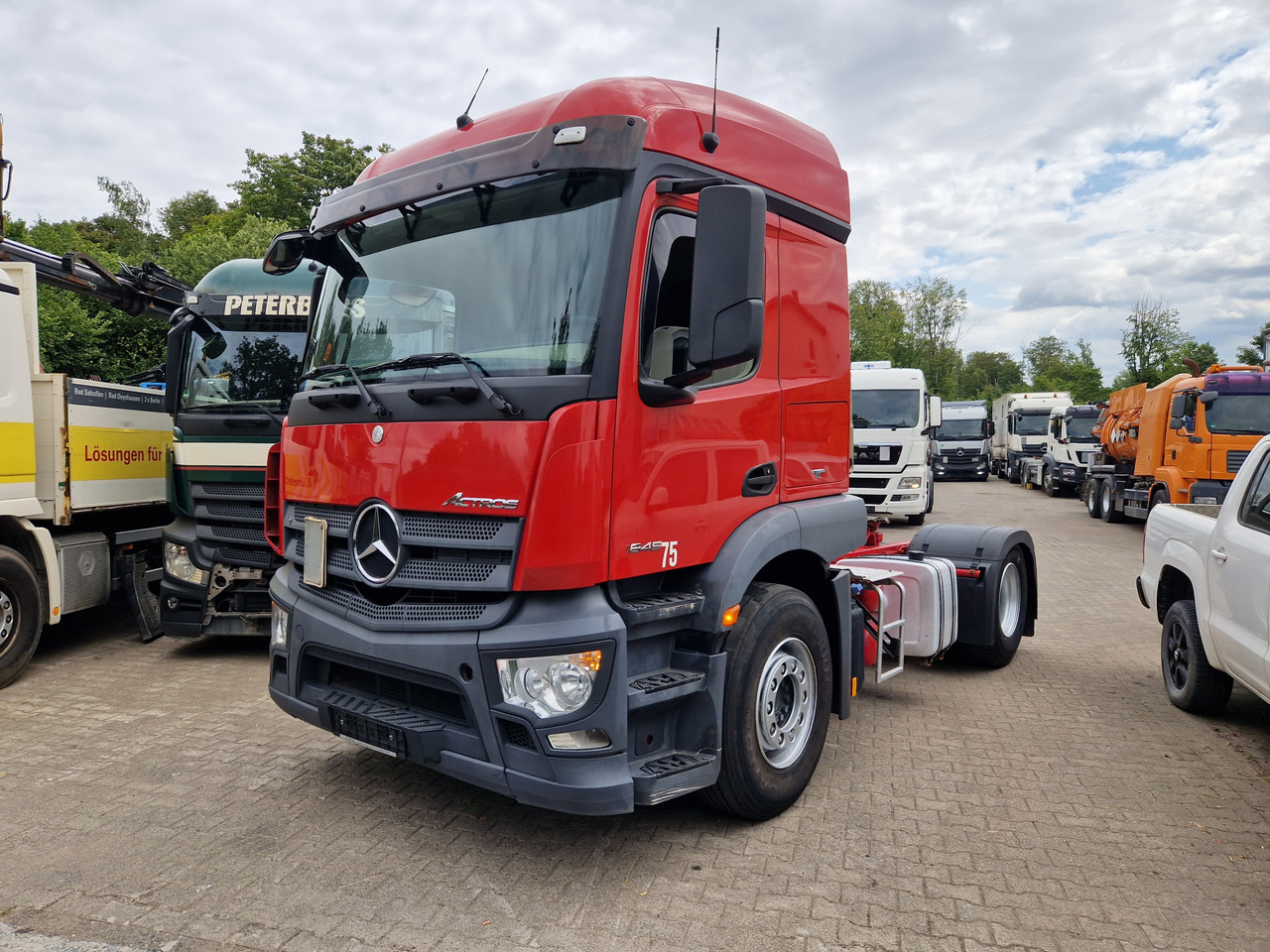 Mercedes-Benz 1843 Klima, Retarder, Topzustand, einsatzbereit Kipphydraulik - Cabeza tractora: foto 1 Mercedes-Benz 1843 Klima, Retarder, Topzustand, einsatzbereit Kipphydraulik - Cabeza tractora: foto 1