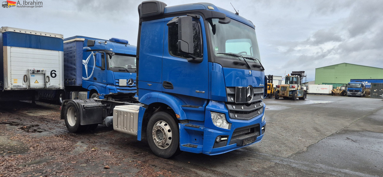 Mercedes-Benz 1843 Klima, Retarder, Topzustand, einsatzbereit sehr sauber, technisch top - Cabeza tractora: foto 1 Mercedes-Benz 1843 Klima, Retarder, Topzustand, einsatzbereit sehr sauber, technisch top - Cabeza tractora: foto 1