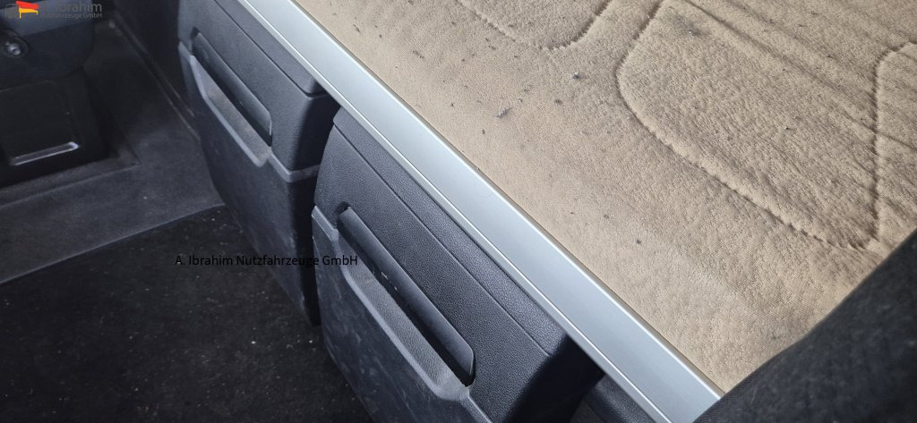 Mercedes-Benz 1845 Retarder Klima, Kühlschrank deutsches Fahrzeug - Cabeza tractora: foto 4 Mercedes-Benz 1845 Retarder Klima, Kühlschrank deutsches Fahrzeug - Cabeza tractora: foto 4