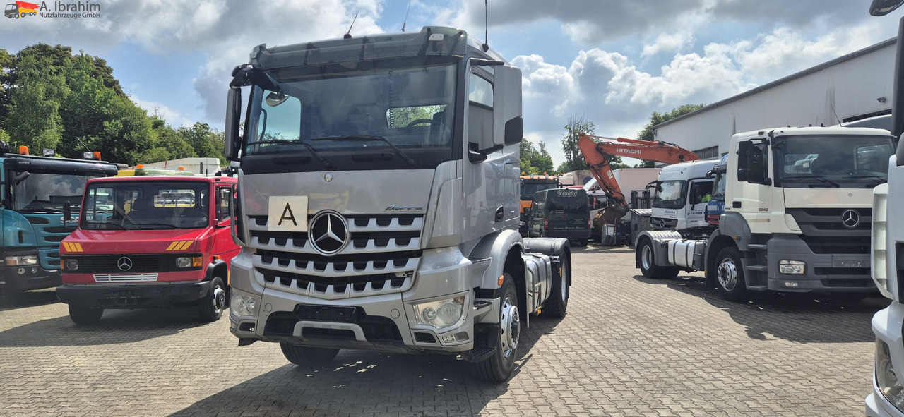 Mercedes-Benz DB 1842H 4x4 Hydrodrive Scheckheft bei Mercedes - Cabeza tractora: foto 1 Mercedes-Benz DB 1842H 4x4 Hydrodrive Scheckheft bei Mercedes - Cabeza tractora: foto 1