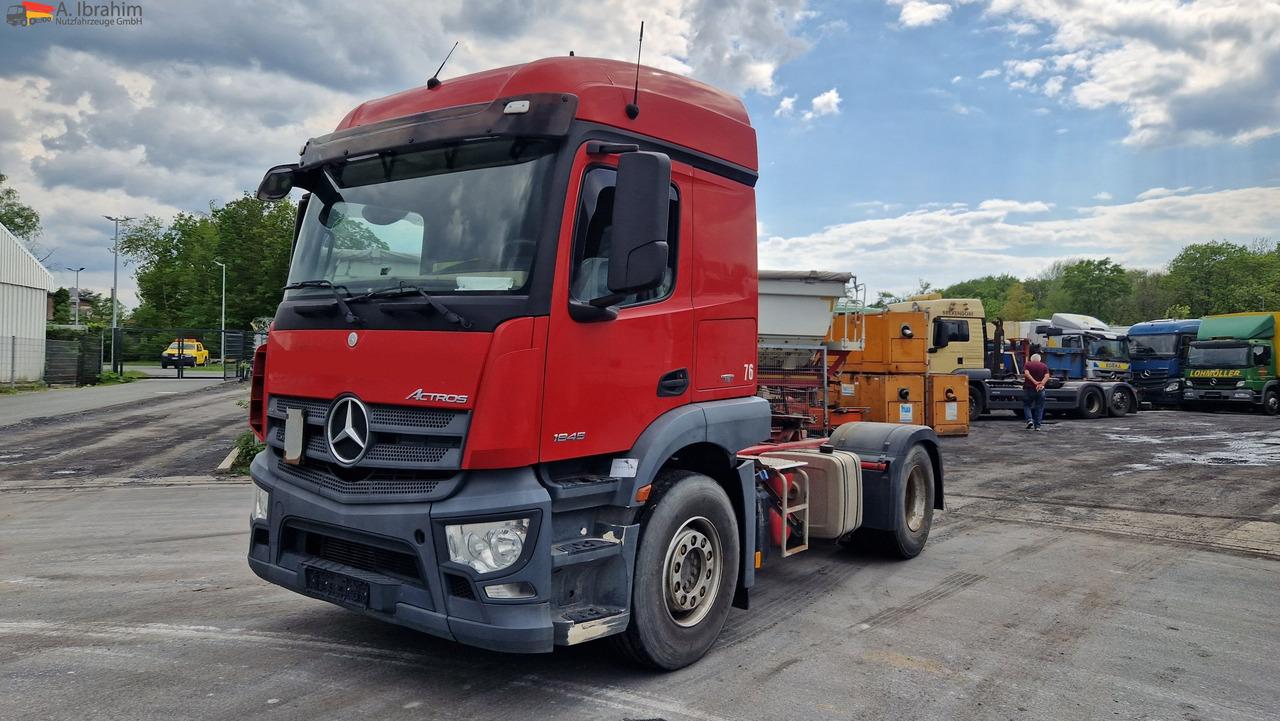 Mercedes-Benz DB 1843 Retarder Kipphydraulik - Cabeza tractora: foto 1 Mercedes-Benz DB 1843 Retarder Kipphydraulik - Cabeza tractora: foto 1