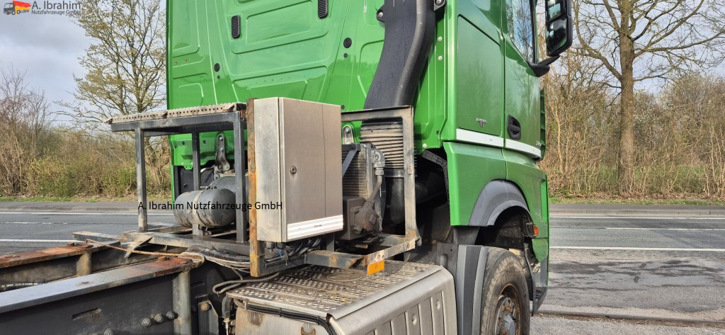 Mercedes-Benz DB 2853 4x4x2H - Cabeza tractora: foto 4 Mercedes-Benz DB 2853 4x4x2H - Cabeza tractora: foto 4