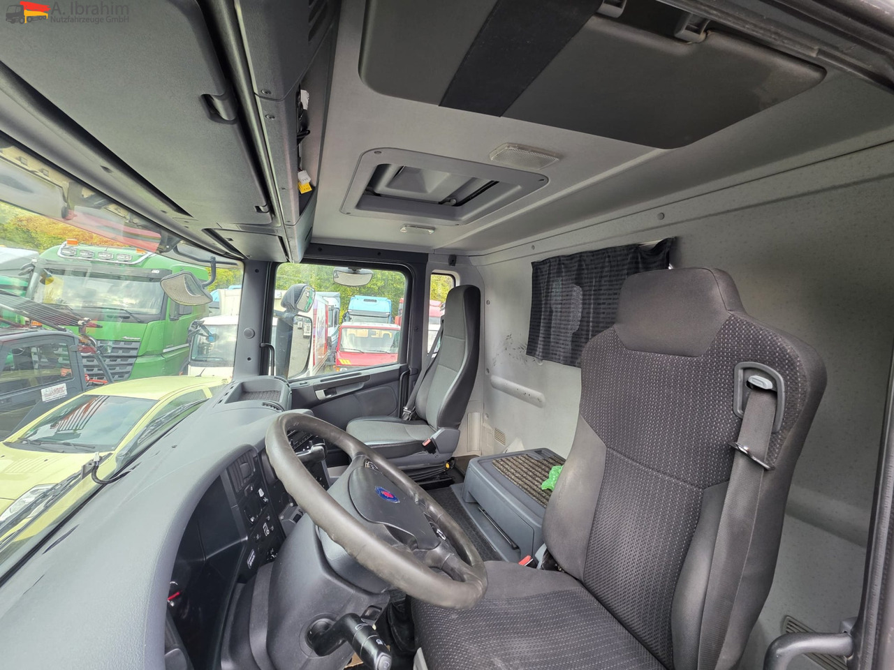 Scania R560 | 6x4 | V8 | Blatt Blatt | Schaltgetriebe |Kipphydraulik | Klima | Trommelbremse| 3 Pedals - Cabeza tractora: foto 2 Scania R560 | 6x4 | V8 | Blatt Blatt | Schaltgetriebe |Kipphydraulik | Klima | Trommelbremse| 3 Pedals - Cabeza tractora: foto 2