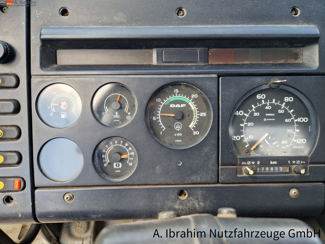 Daf CF 290 Wassertank 13500 L, Tank verzinkt Vorlauf- Lift- Lenkachse - Camión cisterna: foto 2 Daf CF 290 Wassertank 13500 L, Tank verzinkt Vorlauf- Lift- Lenkachse - Camión cisterna: foto 2