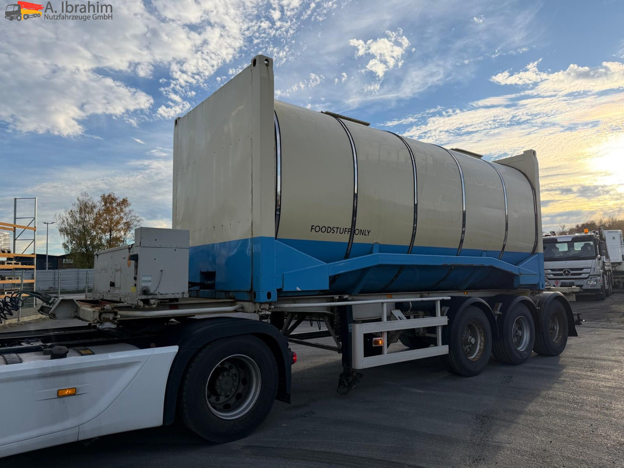 Feldbinder Lebensmittel Tank Container 26500 L | 2 Kammern | Heizung | 20 ft | Edelstahl - Semirremolque cisterna: foto 1 Feldbinder Lebensmittel Tank Container 26500 L | 2 Kammern | Heizung | 20 ft | Edelstahl - Semirremolque cisterna: foto 1