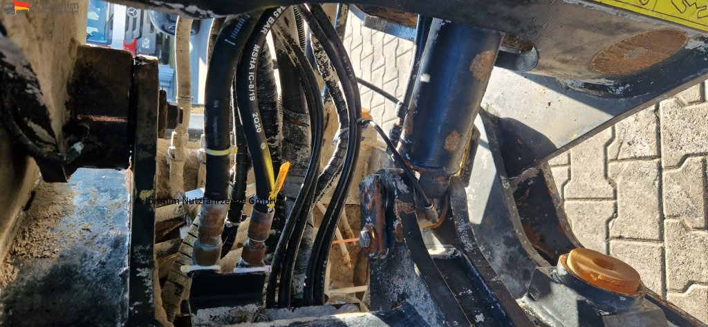 Komatsu WA 200 technisch ok. technische Wartung beim Komatsu Service - Cargadora de ruedas: foto 4 Komatsu WA 200 technisch ok. technische Wartung beim Komatsu Service - Cargadora de ruedas: foto 4
