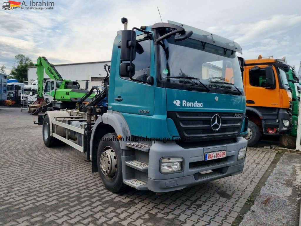 Camión volquete, Camión grúa Mercedes-Benz 1824  DB 1824 Kipphydraulik, Kran MKG: foto 14 Camión volquete, Camión grúa Mercedes-Benz 1824  DB 1824 Kipphydraulik, Kran MKG: foto 14