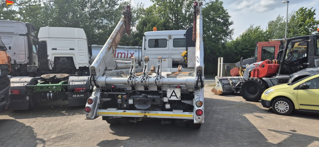 Camión portacontenedor de cadenas Mercedes-Benz 2544 L Meiller Absetzkipper 6x2, Vorlauf-Lenkachse: foto 11