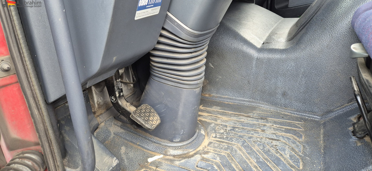 Mercedes-Benz Atego 823 LBW | Radstand 4900 mm | 7.2 m Pritsche Klima | 3 Pedals - Furgoneta con lona: foto 4 Mercedes-Benz Atego 823 LBW | Radstand 4900 mm | 7.2 m Pritsche Klima | 3 Pedals - Furgoneta con lona: foto 4