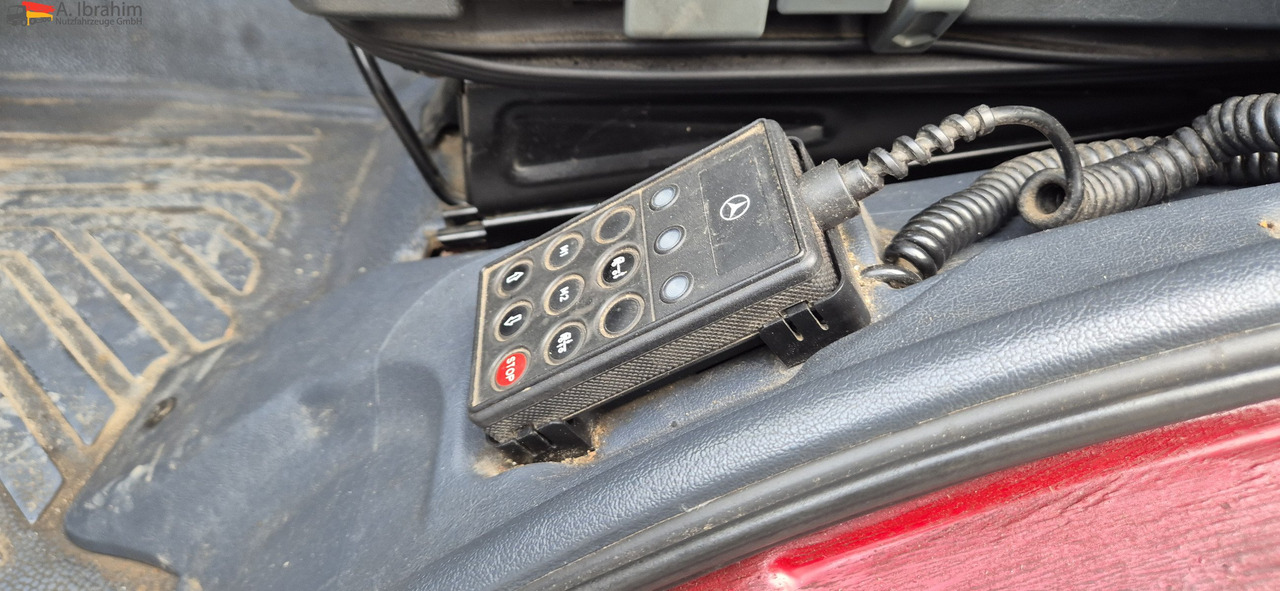 Mercedes-Benz Atego 823 LBW | Radstand 4900 mm | 7.2 m Pritsche Klima | 3 Pedals - Furgoneta con lona: foto 5 Mercedes-Benz Atego 823 LBW | Radstand 4900 mm | 7.2 m Pritsche Klima | 3 Pedals - Furgoneta con lona: foto 5