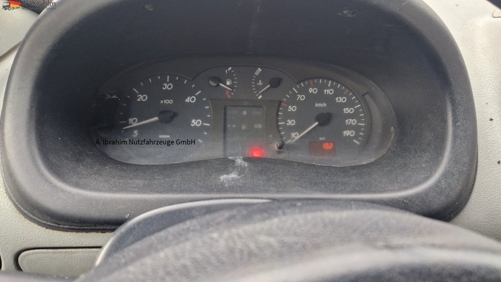 Renault 52AF, zwillingsbereift 2.8 nicht neu, aber läuft, - Furgón: foto 2 Renault 52AF, zwillingsbereift 2.8 nicht neu, aber läuft, - Furgón: foto 2