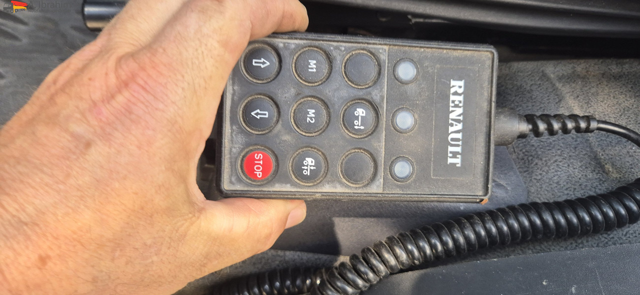 Renault Midlum 180 DCI Werkstattkoffer mit Treppe - Furgoneta caja cerrada: foto 2 Renault Midlum 180 DCI Werkstattkoffer mit Treppe - Furgoneta caja cerrada: foto 2