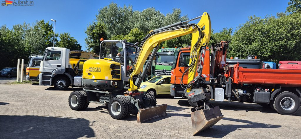 Wacker Neuson 6503 E05-07 hydr. Schnellwechsler mit Oilquick - Excavadora de ruedas: foto 1 Wacker Neuson 6503 E05-07 hydr. Schnellwechsler mit Oilquick - Excavadora de ruedas: foto 1