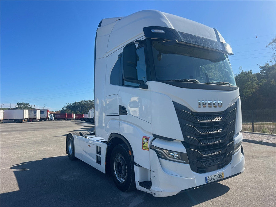 Iveco S-WAY 460 - Cabeza tractora: foto 3 Iveco S-WAY 460 - Cabeza tractora: foto 3