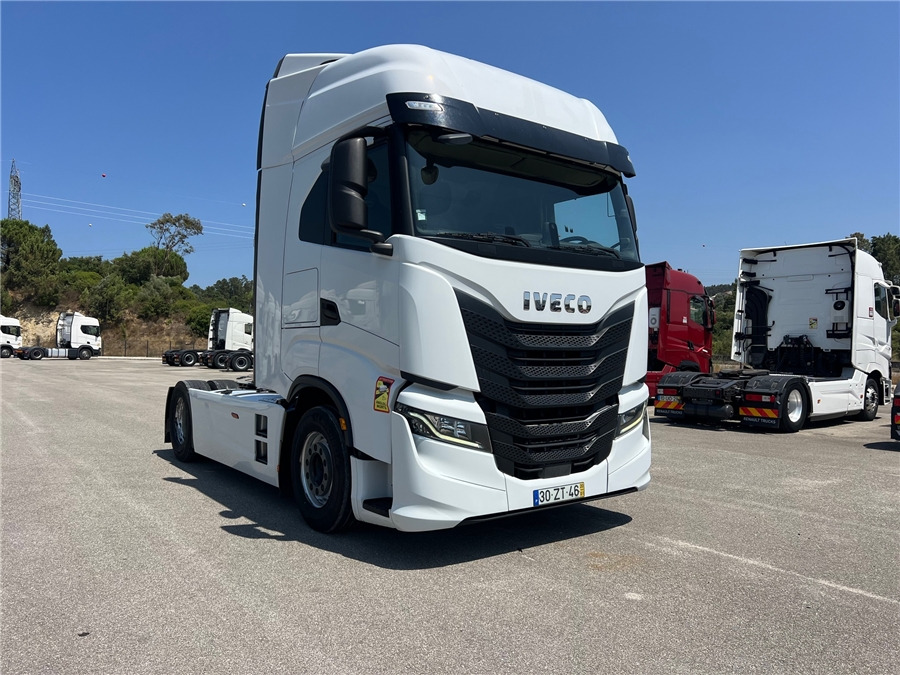 Iveco S-WAY 460 - Cabeza tractora: foto 3 Iveco S-WAY 460 - Cabeza tractora: foto 3