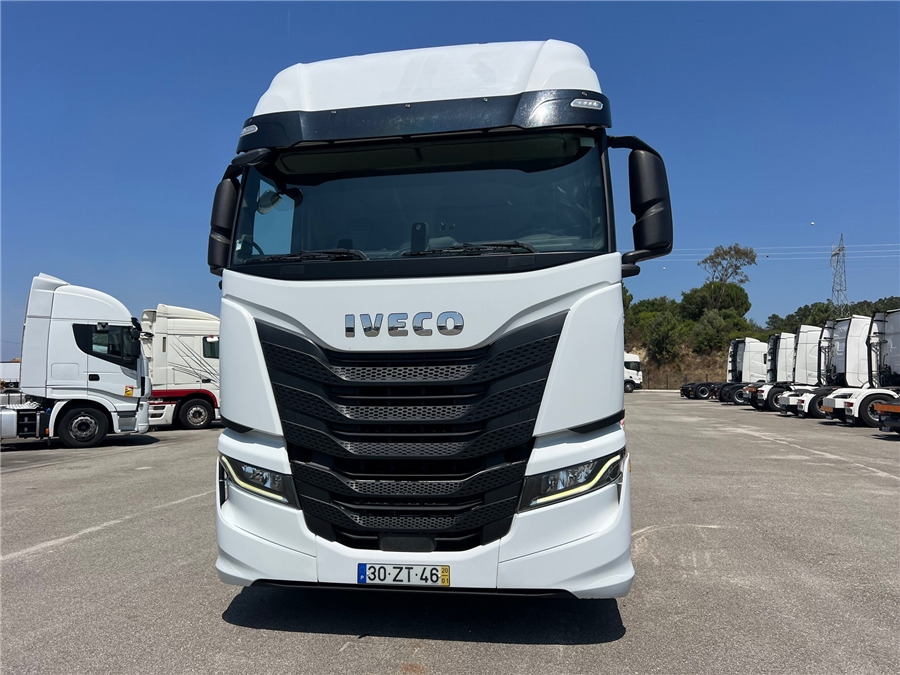 Iveco S-WAY 460 - Cabeza tractora: foto 2 Iveco S-WAY 460 - Cabeza tractora: foto 2