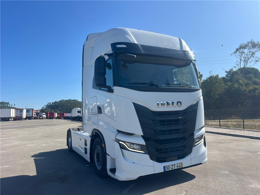 Iveco S-WAY 460 - Cabeza tractora: foto 3 Iveco S-WAY 460 - Cabeza tractora: foto 3