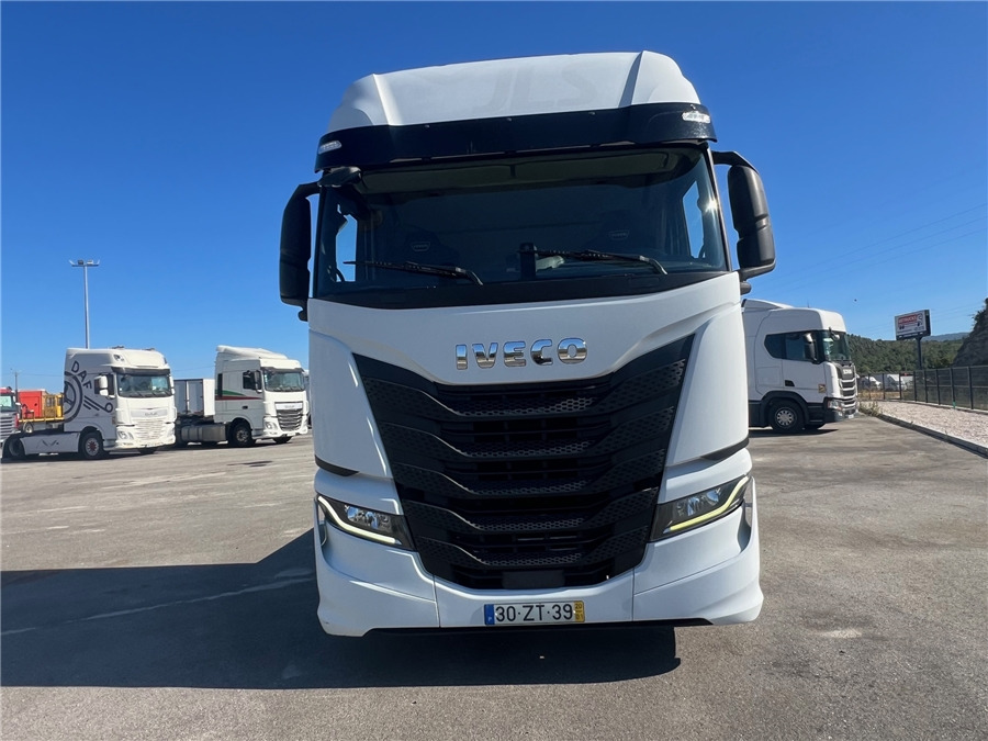 Iveco S-WAY 460 - Cabeza tractora: foto 2 Iveco S-WAY 460 - Cabeza tractora: foto 2