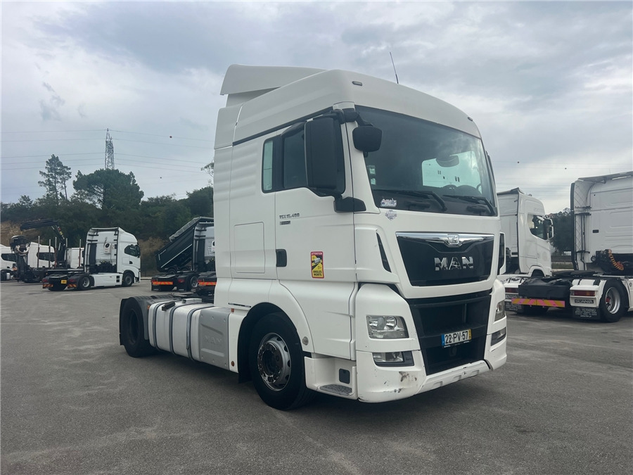 MAN TGX 18.480 / RETARDER - Cabeza tractora: foto 3 MAN TGX 18.480 / RETARDER - Cabeza tractora: foto 3