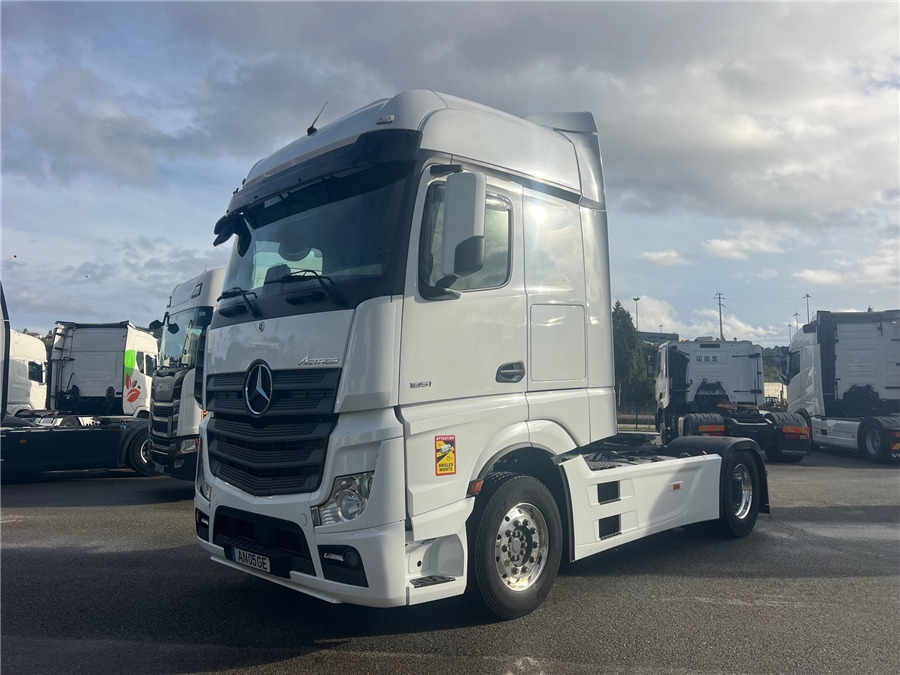 MERCEDES-BENZ 1851 / RETARDER - Cabeza tractora: foto 3 MERCEDES-BENZ 1851 / RETARDER - Cabeza tractora: foto 3