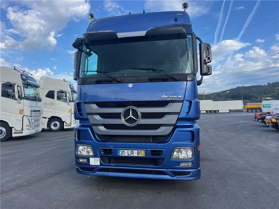 MERCEDES-BENZ Actros 1841 - Cabeza tractora: foto 2 MERCEDES-BENZ Actros 1841 - Cabeza tractora: foto 2