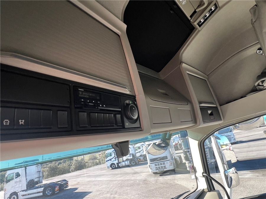 Cabeza tractora Volvo FH500/RETARDER/PCOOL: foto 17