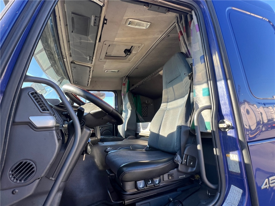 Cabeza tractora Volvo FM: foto 12