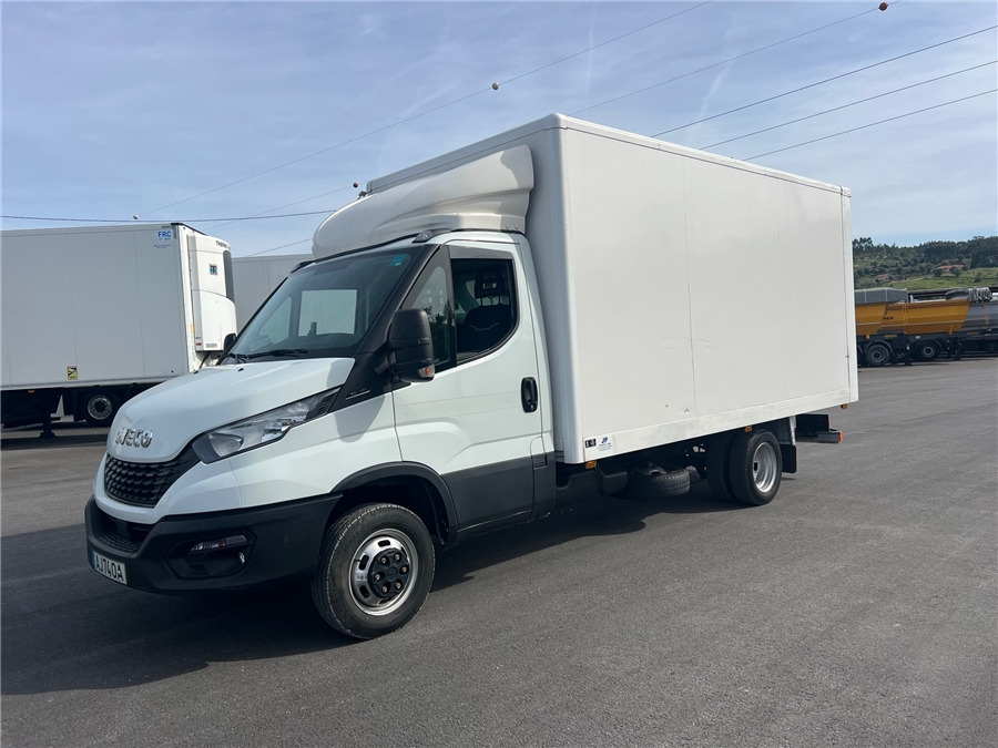 Iveco 35C16 - Furgoneta caja cerrada: foto 1 Iveco 35C16 - Furgoneta caja cerrada: foto 1