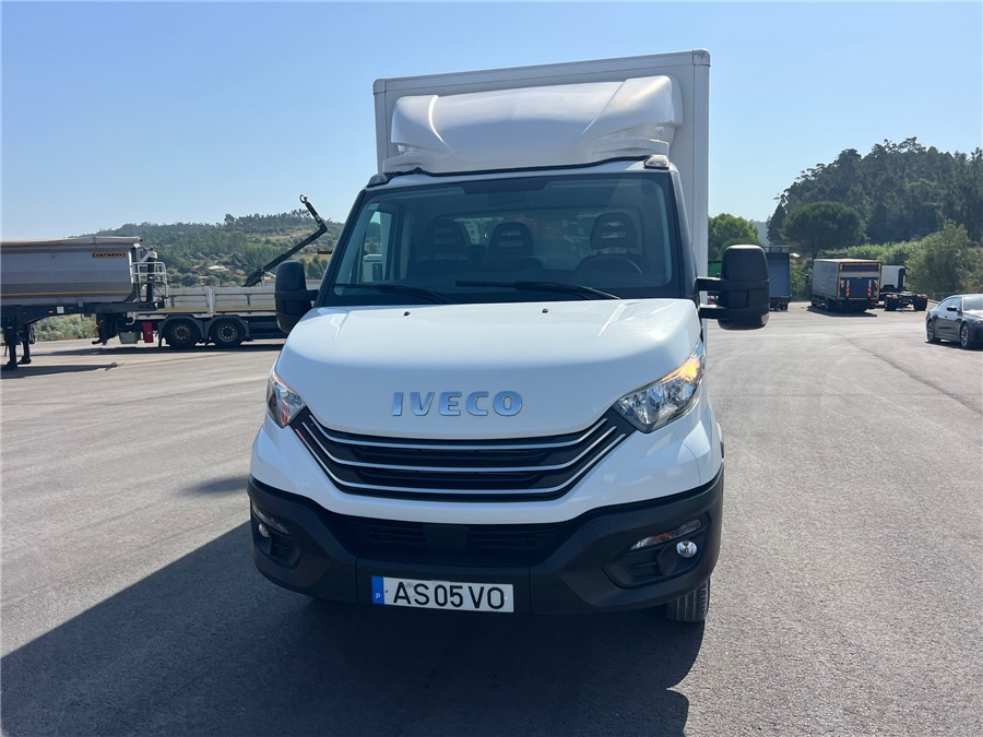 Iveco 35C16HA8 - Camión caja cerrada: foto 2 Iveco 35C16HA8 - Camión caja cerrada: foto 2