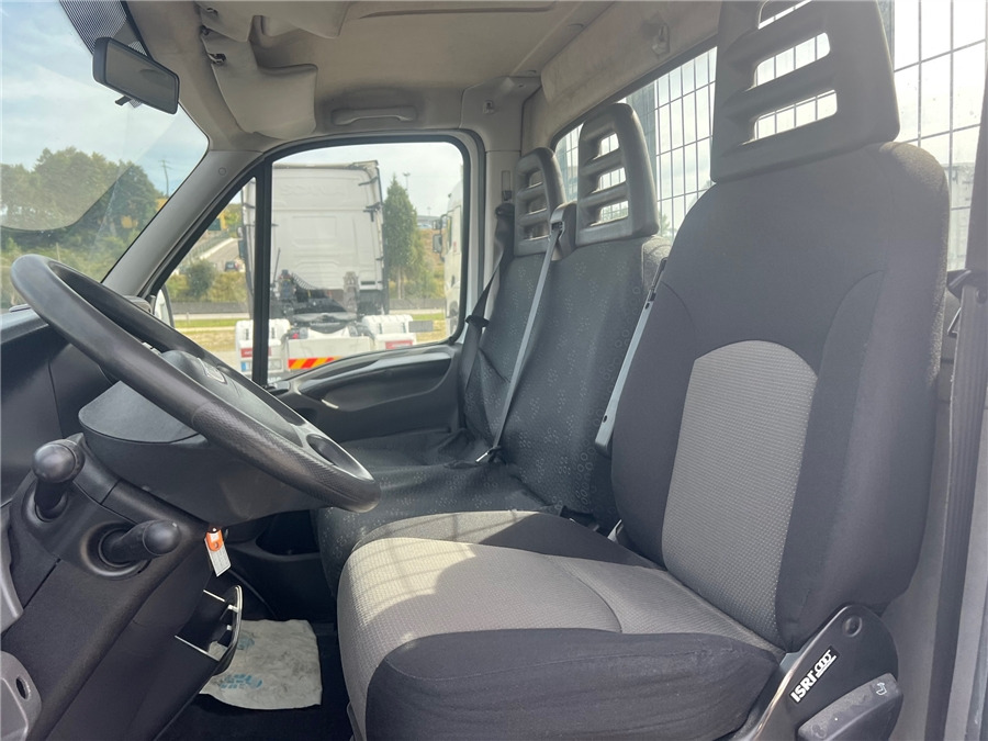 Foto del interior 1: Leasing para Iveco 35C17 Iveco 35C17