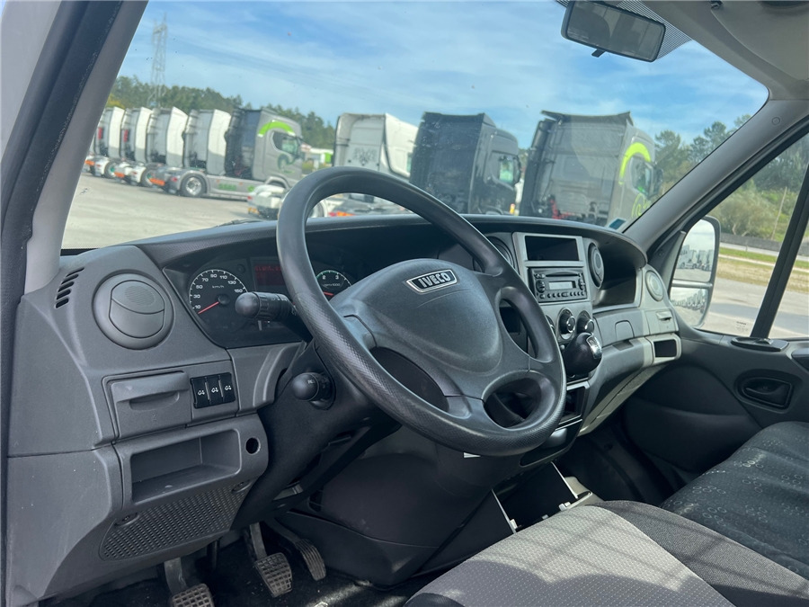 Foto del interior 2: Leasing para Iveco 35C17 Iveco 35C17