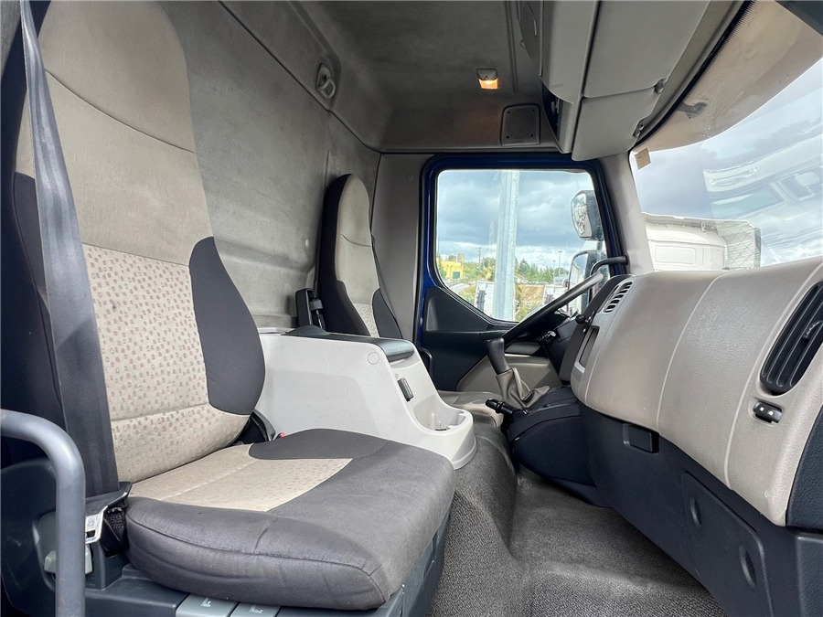 Camión caja cerrada Renault Midlum 280.14: foto 15 Camión caja cerrada Renault Midlum 280.14: foto 15