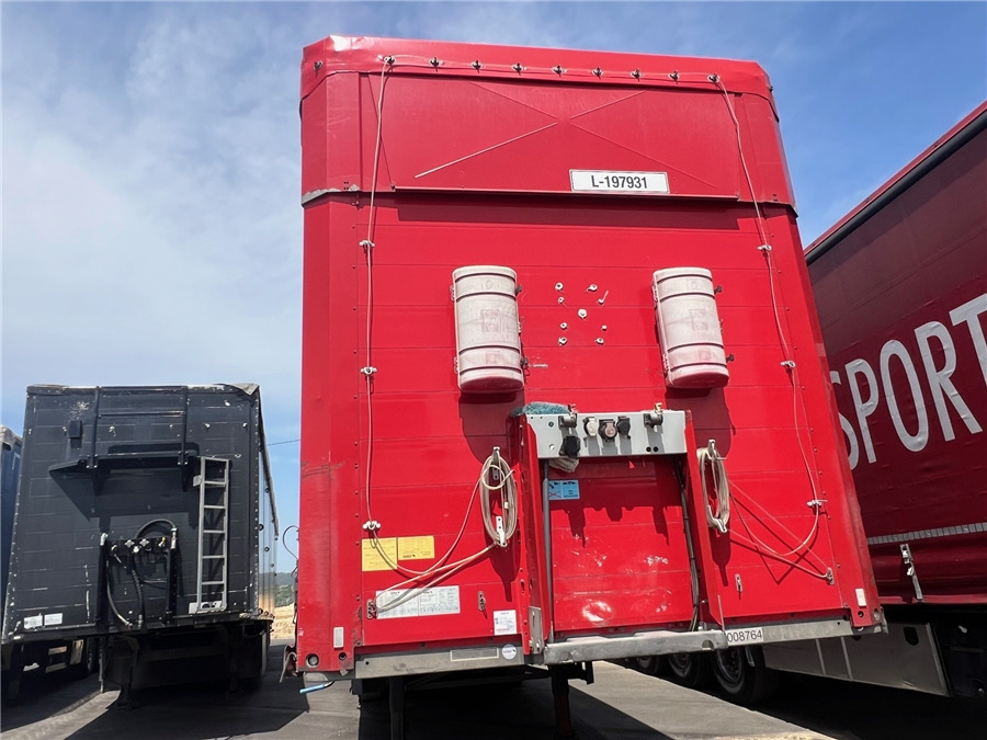 SCHMITZ CARGOBULL SCB-S3T TETO ELEVAR - Semirremolque lona: foto 3 SCHMITZ CARGOBULL SCB-S3T TETO ELEVAR - Semirremolque lona: foto 3