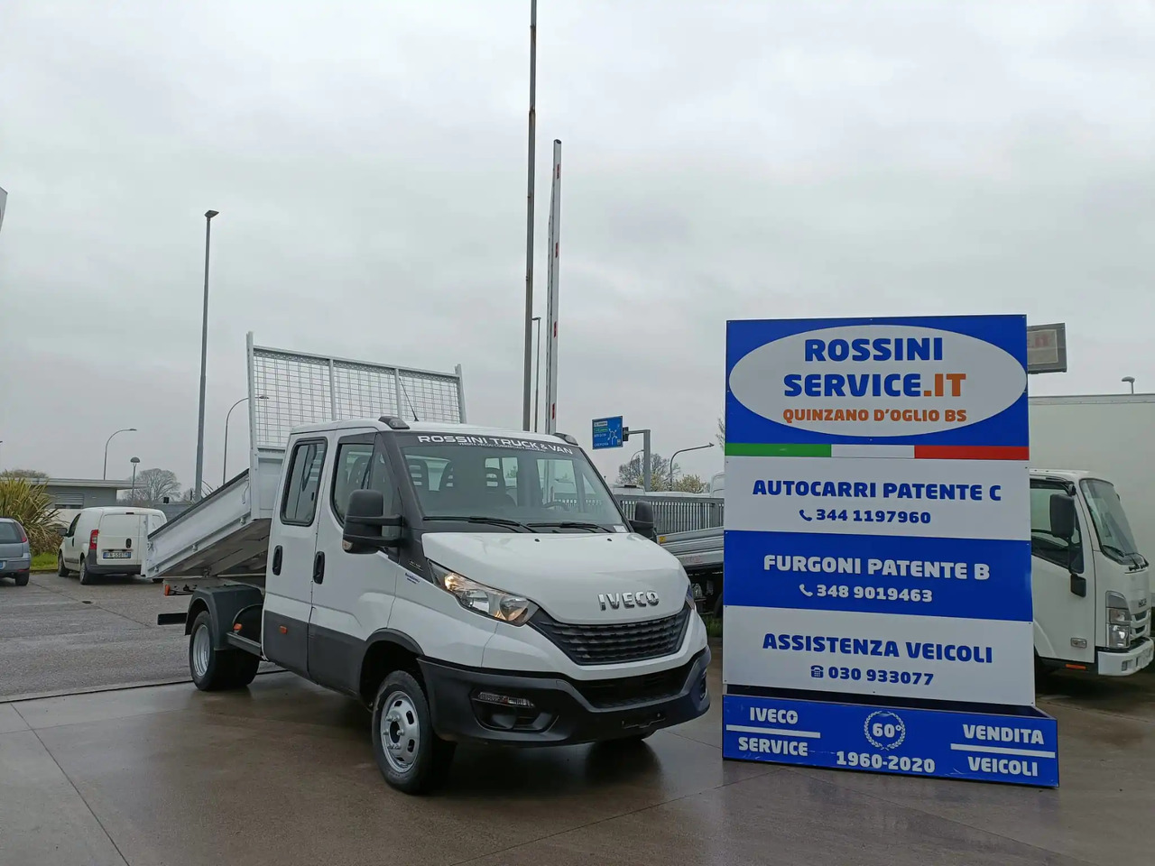 IVECO DAILY 35C14 DOPPIA CABINA RIBALTABILE 2.3 - Furgoneta basculante: foto 1 IVECO DAILY 35C14 DOPPIA CABINA RIBALTABILE 2.3 - Furgoneta basculante: foto 1